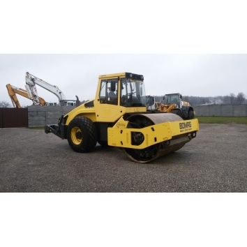 Грунтовой каток Bomag BW213D-4 (рабочий вес - 14 тонн)
